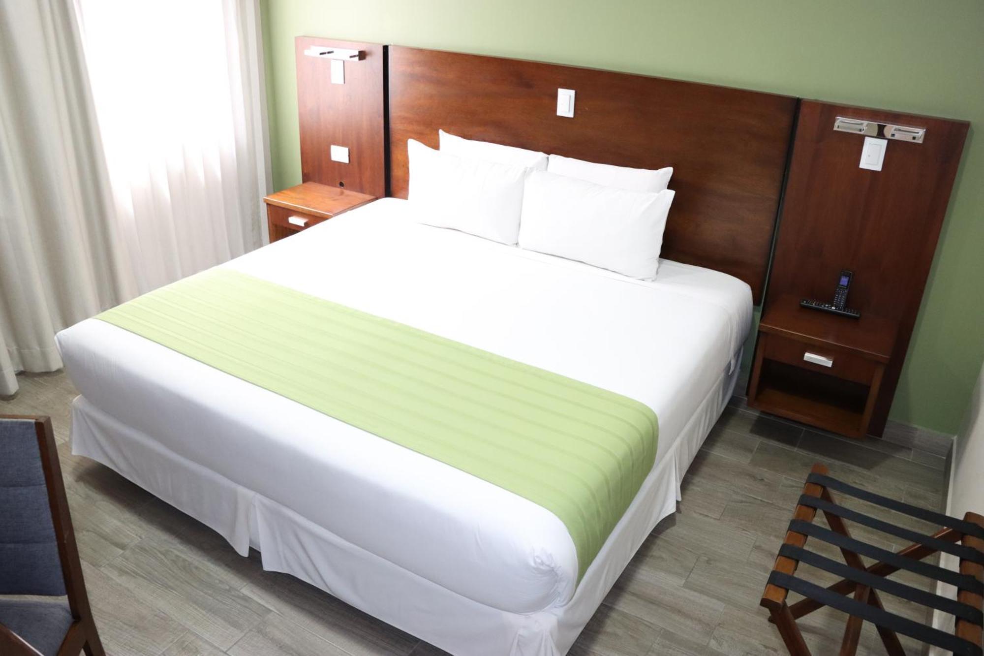 Hotel San Agustin Plaza Latacunga Eksteriør bilde