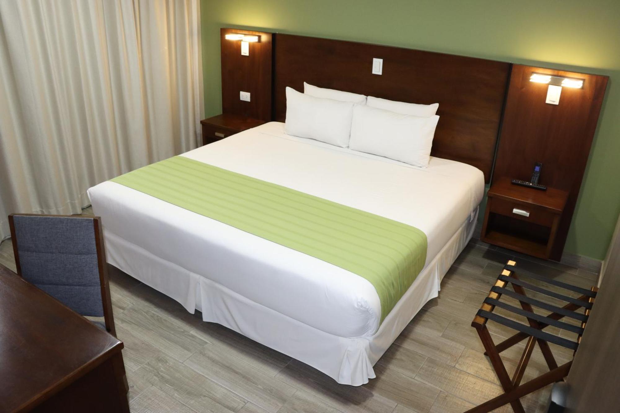 Hotel San Agustin Plaza Latacunga Eksteriør bilde