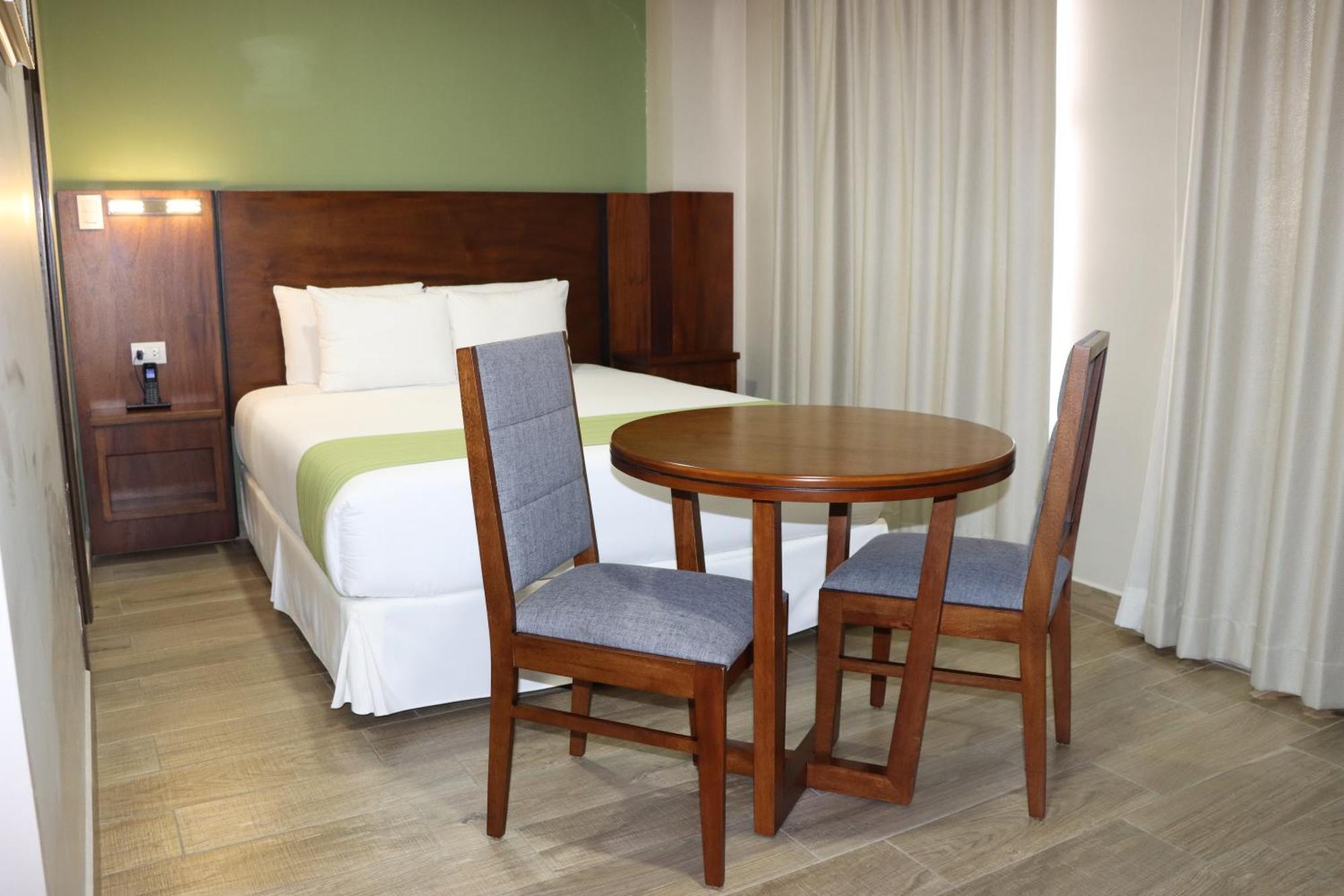 Hotel San Agustin Plaza Latacunga Eksteriør bilde